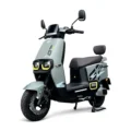 moto electrica deportiva verde