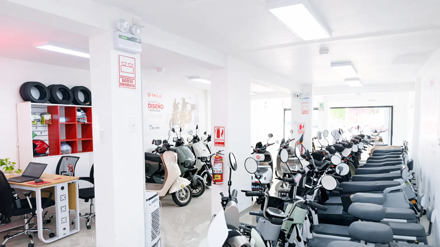 tailg surquillo motos electricas tienda interior 2