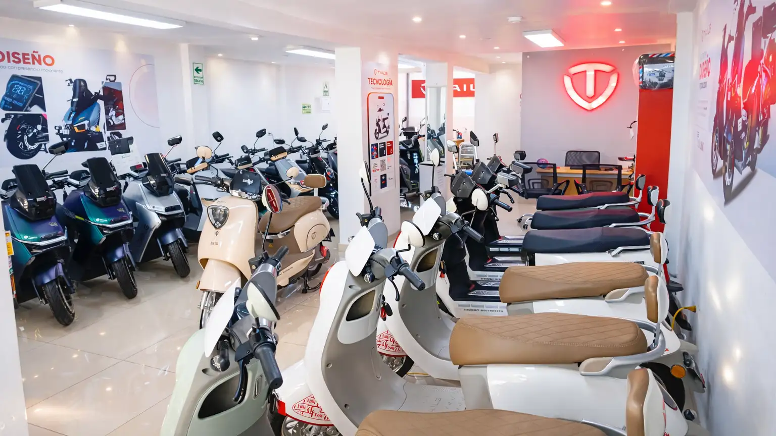 tailg surquillo motos electricas tienda interior 3